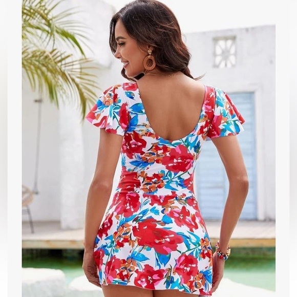 Woman's Floral Swim Dress Bathing Suit Flutter Sleeve  Pull On Tummy Control M - Picture 3 of 15